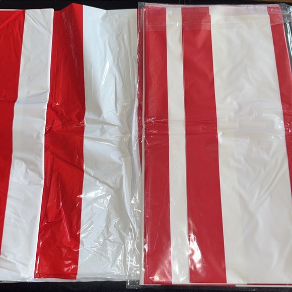 CARNIVAL THEMED DECOR BUNDLE - Picture 6 of 16